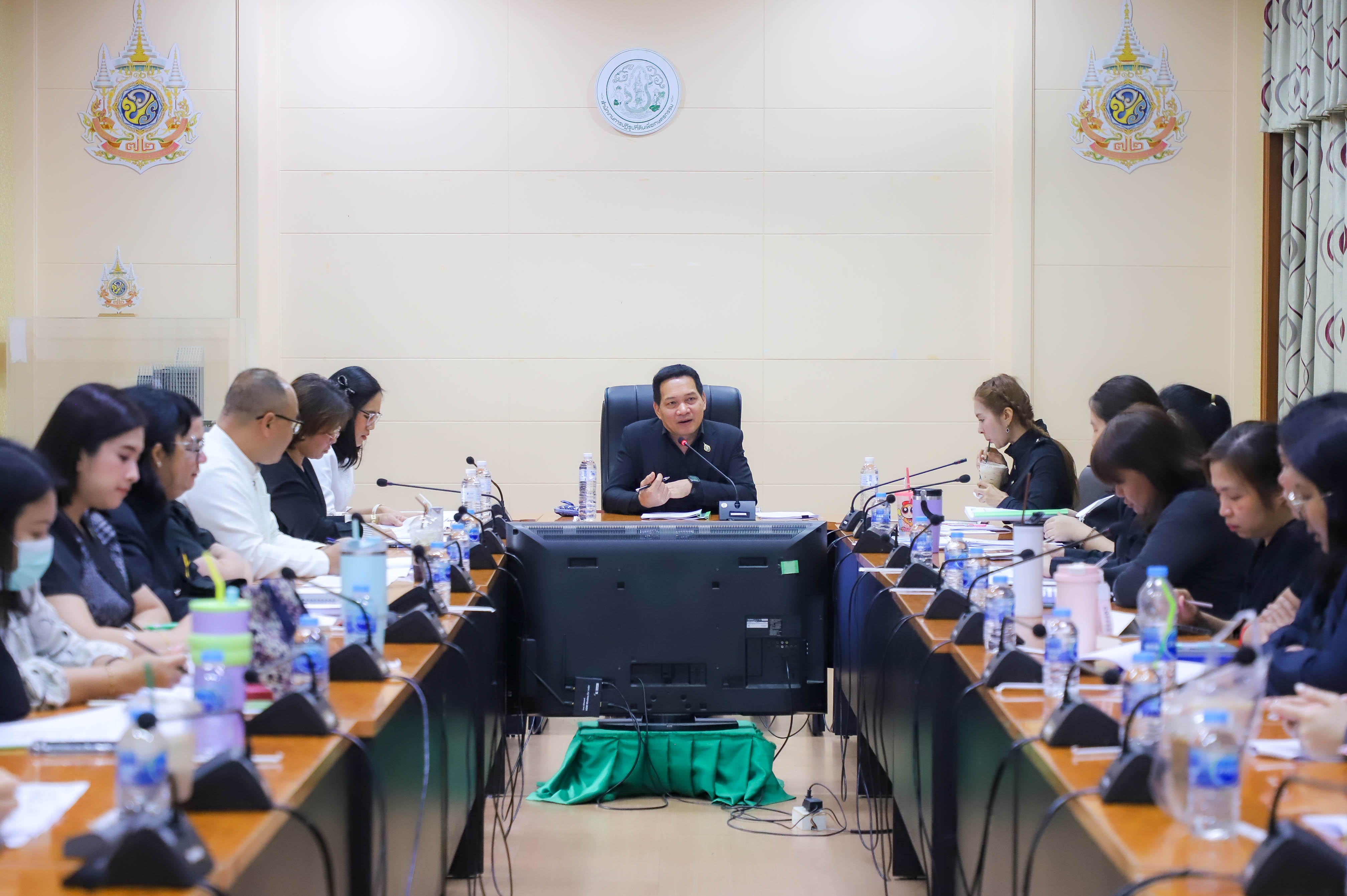 title - สบท. ประชุมชี้แจงและมอบหมายผู้รับผิดชอบในแต่ละตัวชี้วัดในส่วนที่เกี่ยวข้องกับกองทุนการปฏิรูปที่ดินเพื่อเกษตรกรรม ประจําปีงบประมาณ พ.ศ. 2569 